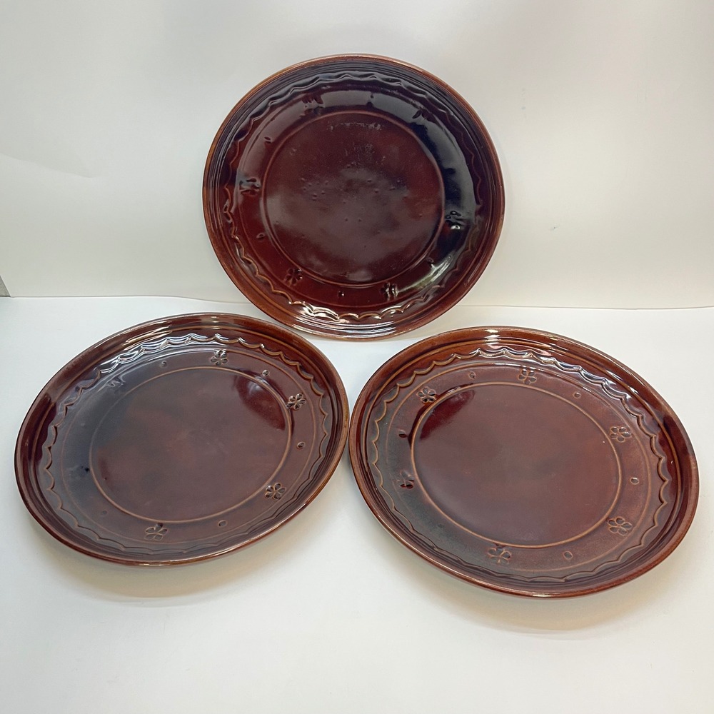 Mar-Crest Daisy and Dot Brown Stoneware Dinner Plates Set of 3 Vintage USA 10in
